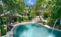 3 Bedrooms Villa Bougainvillea in Canggu