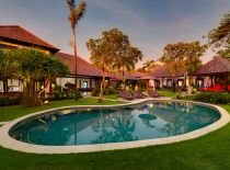 Villa Kakatua, Pool at Night