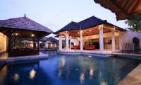 4 Bedrooms Villa Sesari in Seminyak