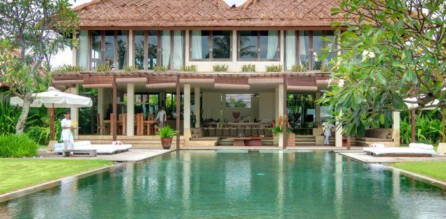 Villa Shalimar Makanda, View of Villa from the Pool