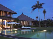 Villa Shalimar, Pool at Night