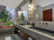 Villa Tangram, Master Bathroom
